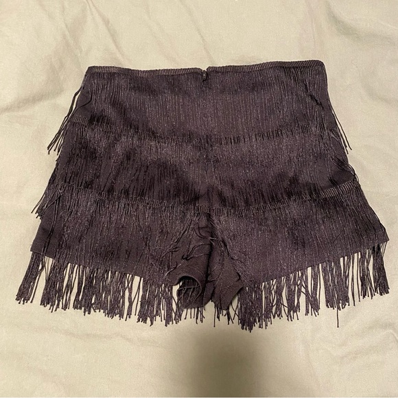 Fringe shorts - Picture 3 of 8